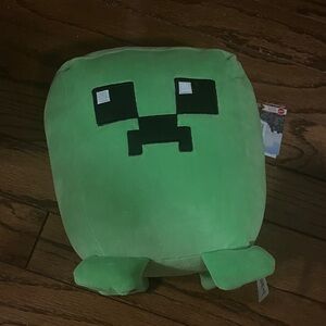 Minecraft creeper Plush NWT